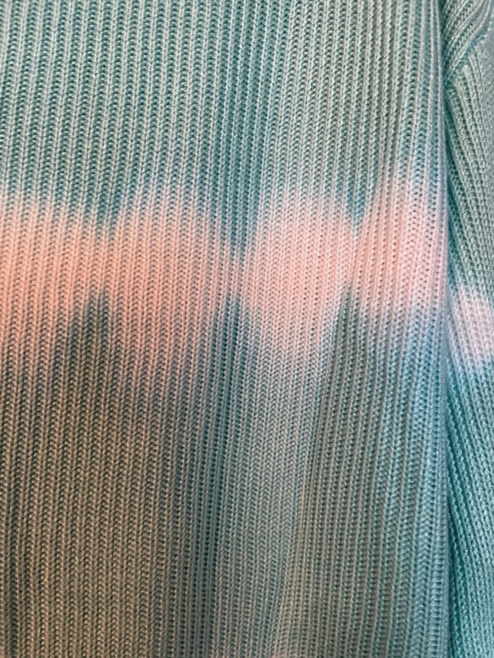 MACARON Aqua and White Ribbed V-Neck Top - Picture 9 of 16